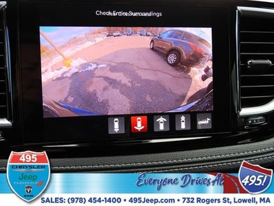 2026 Chrysler Pacifica Select