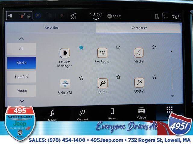 2026 Chrysler Pacifica Select