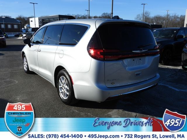 2024 Chrysler Pacifica Touring L