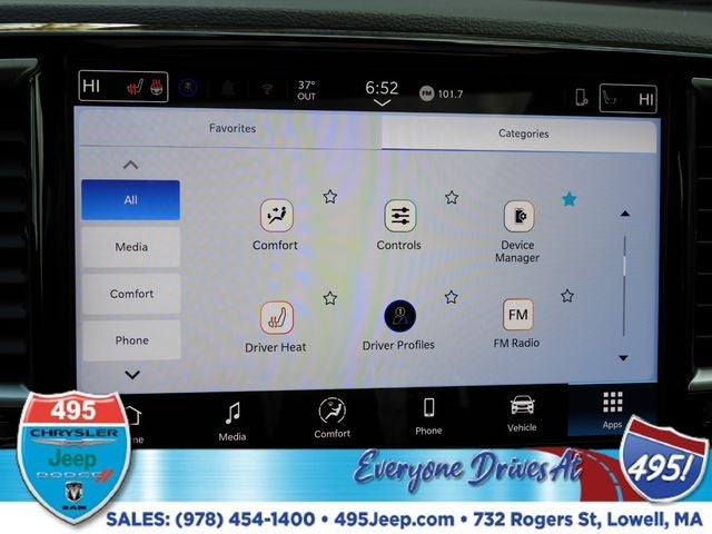 2026 Chrysler Pacifica Select