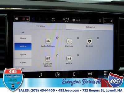 2026 Chrysler Pacifica Select