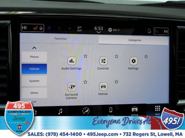 2026 Chrysler Pacifica Select