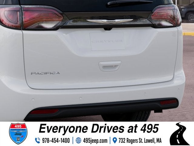 2027 Chrysler Pacifica LX
