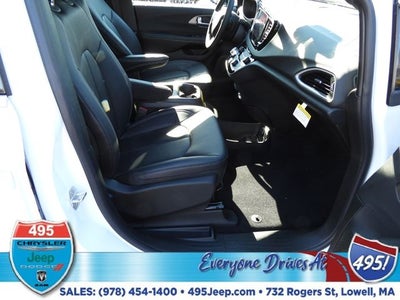 2026 Chrysler Voyager LX