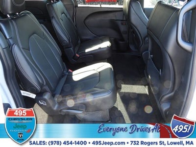 2026 Chrysler Voyager LX