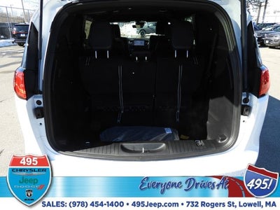 2026 Chrysler Voyager LX