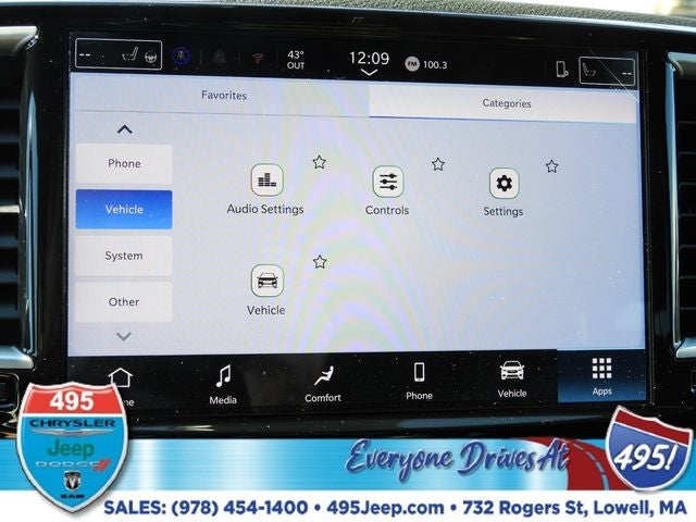 2026 Chrysler Voyager LX