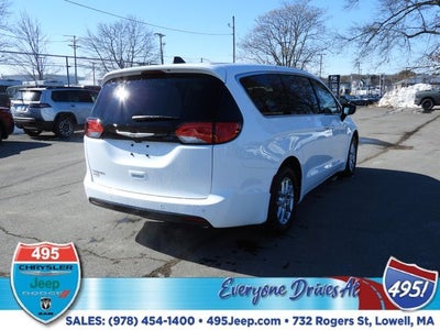 2026 Chrysler Voyager LX