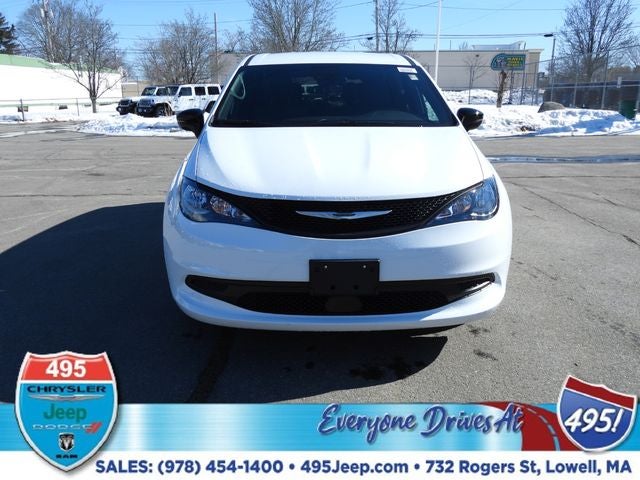 2026 Chrysler Voyager LX