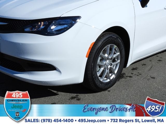 2026 Chrysler Voyager LX