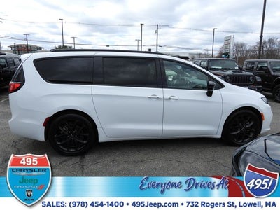 2025 Chrysler Pacifica Limited