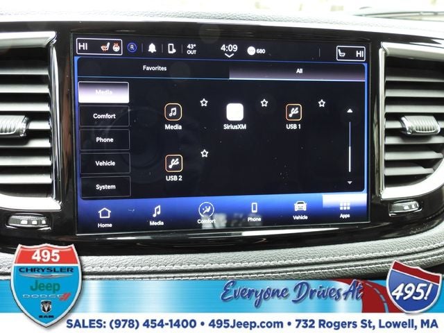 2023 Chrysler Pacifica Hybrid Touring L