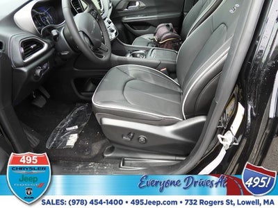 2027 Chrysler Pacifica Limited