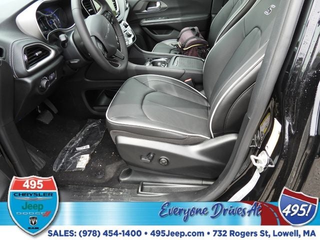 2027 Chrysler Pacifica Limited