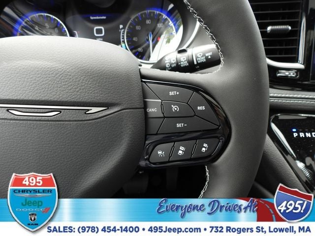 2027 Chrysler Pacifica Limited