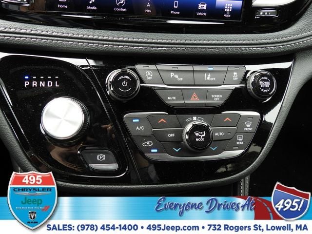 2027 Chrysler Pacifica Limited