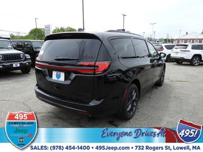 2027 Chrysler Pacifica Limited