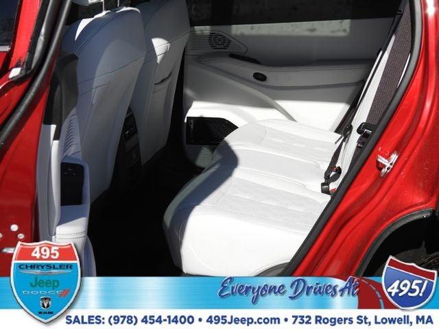 2026 Jeep Cherokee Overland