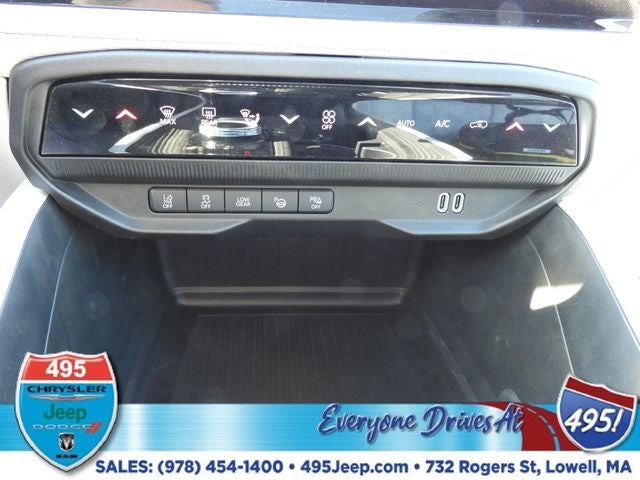 2026 Jeep Cherokee Overland