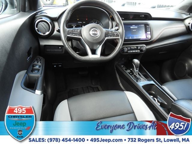 2023 Nissan Kicks SR