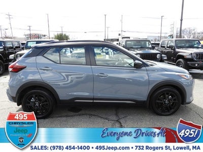 2023 Nissan Kicks SR