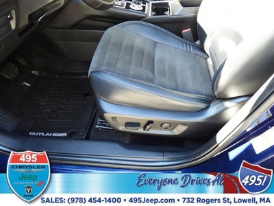 2022 Mitsubishi Outlander Black Edition