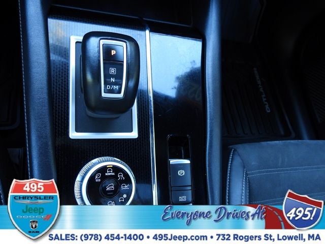 2022 Mitsubishi Outlander Black Edition