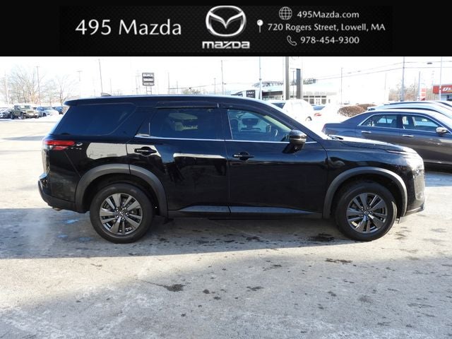 2022 Nissan Pathfinder S