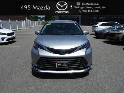 2021 Toyota Sienna XLE 7 Passenger